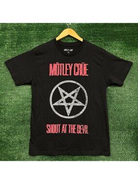 Motley Crue Shout At The Devil Heavy Metal Band T-Shirt Size Medium